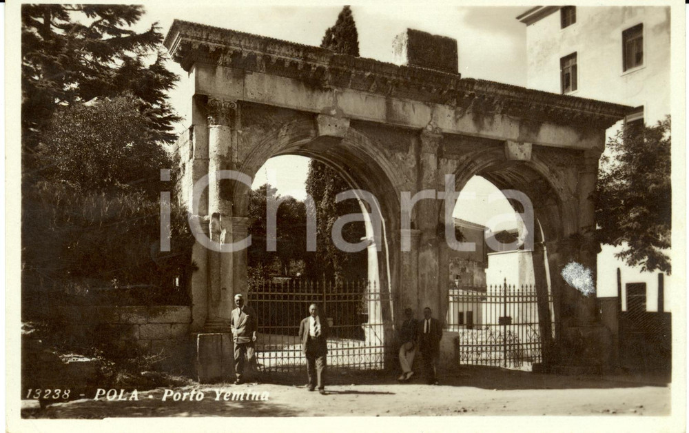 Cartolina originale da collezione 1950 ca POLA (CROAZIA) Veduta di PORTA GEMINA / YEMINA *Cartolina FP NV 1