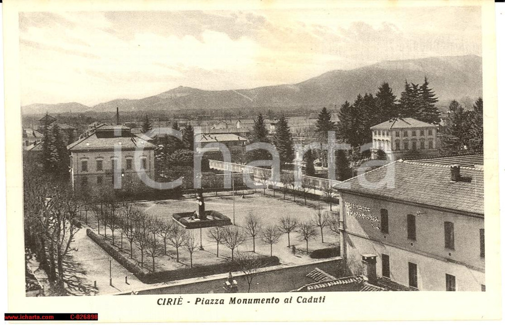 Cartolina originale da collezione 1940 ca CIRIE' (TO) Piazza Monumento ai Caduti FP NV 1