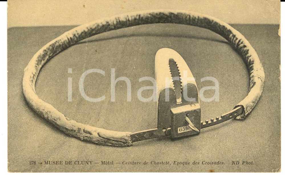 Cartolina originale da collezione 1914 PARIS MusÃ©e de CLUNY - Cintura di castitÃ  in metallo *Cartolina FP NV 1