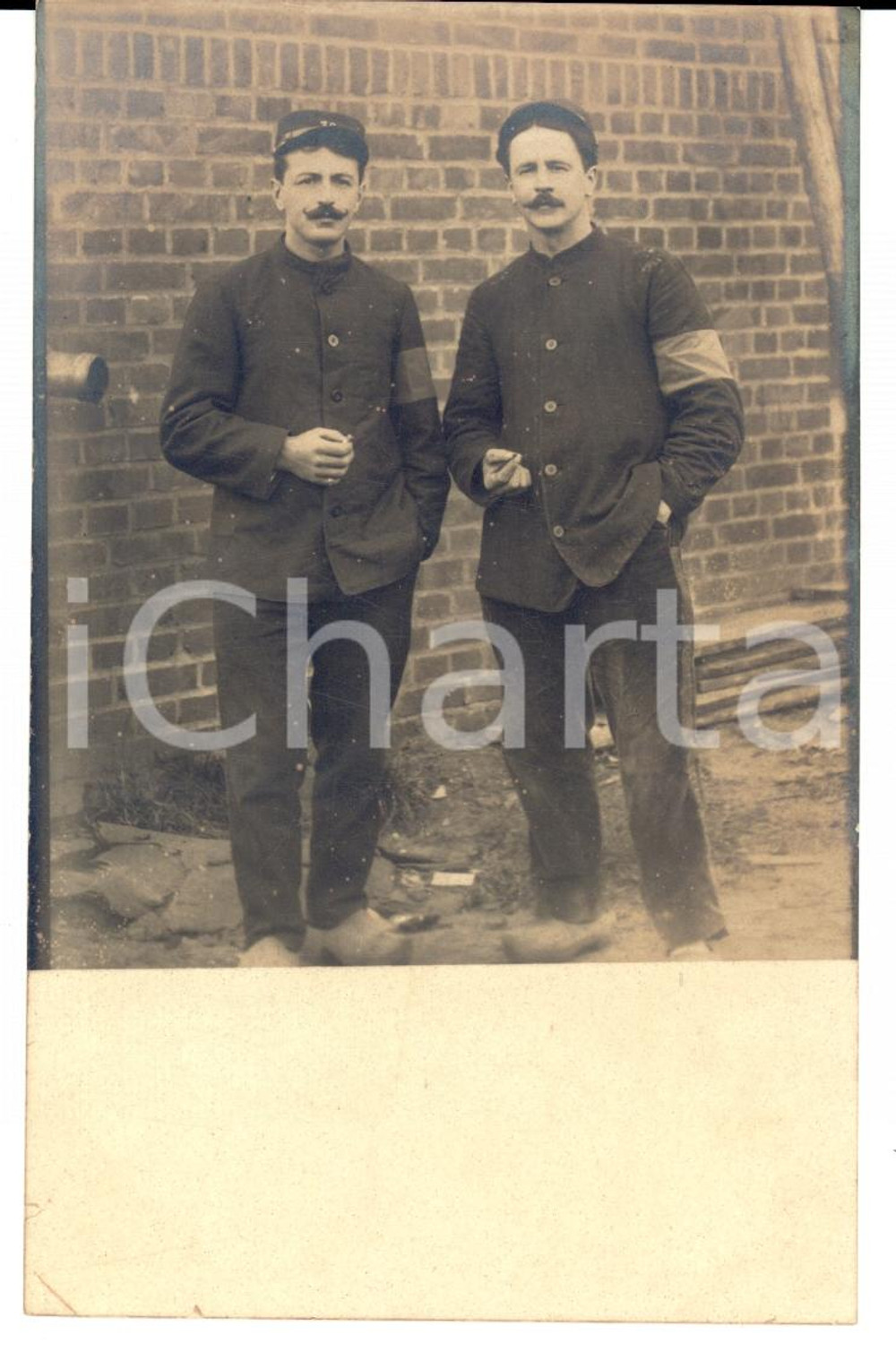 Fotografia d'epoca originale 1918 WW1 SAINT-ETIENNE LOIRE (F) Ritratto soldato GUIBLIN con sigaretta *Foto 1