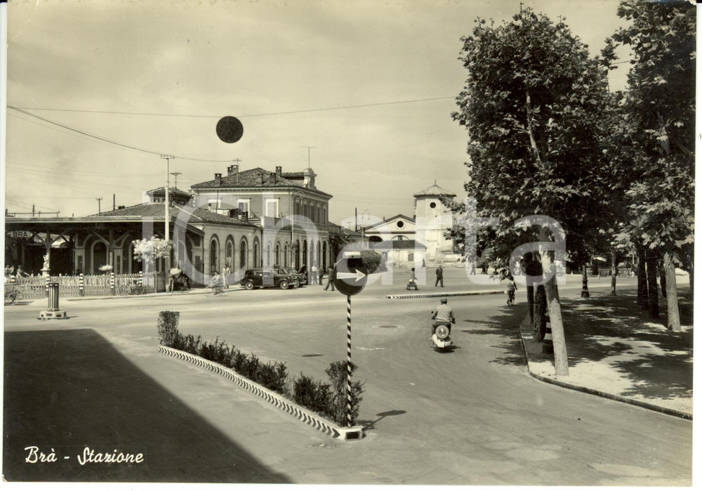 Cartolina originale da collezione 1955 BRA (CN) Stazione ferroviaria *Cartolina postale FG VG 1
