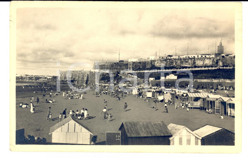 Cartolina originale da collezione 1951 RABAT MAROCCO Veduta della spiaggia con fortezza Cartolina ANIMATA FP VG 1