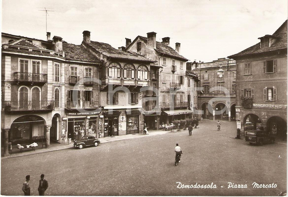 Cartolina originale da collezione 1950 ca DOMODOSSOLA VB Piazza Mercato TEATRO GALLETTI Cartolina Animata FG NV 1