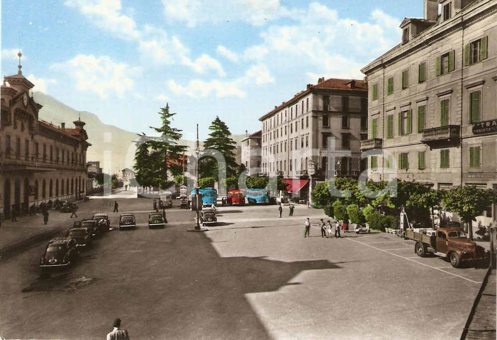 Cartolina originale da collezione 1950 ca DOMODOSSOLA VB Piazza STAZIONE Animata BIRRA PALLANZA Cartolina FG NV 1
