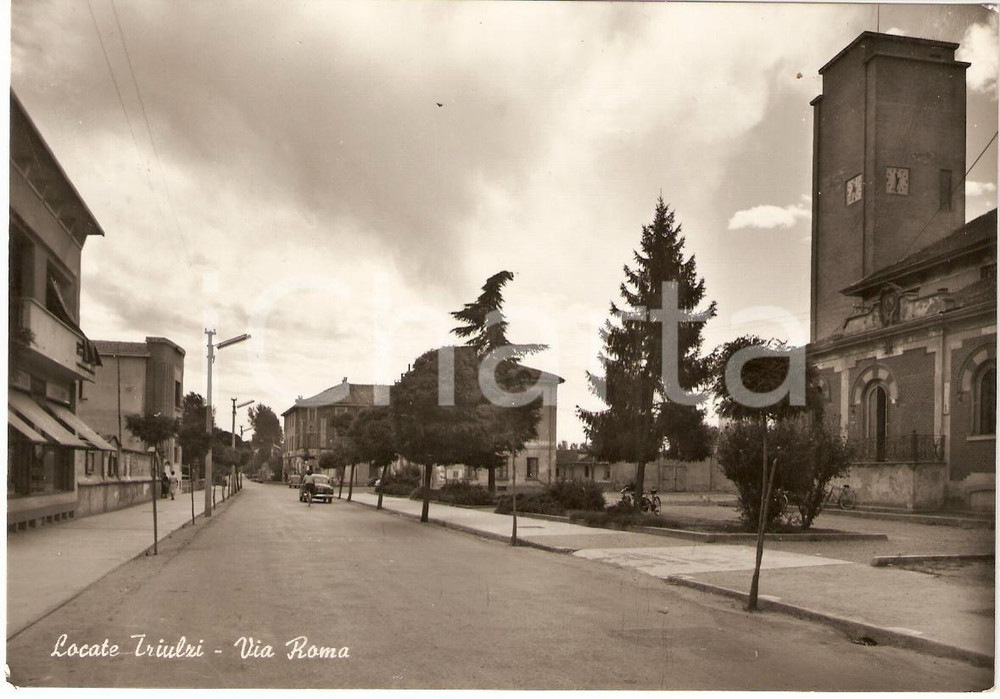 Cartolina originale da collezione 1956 LOCATE TRIULZI (MI) VIA ROMA Cartolina animata FG VG 1