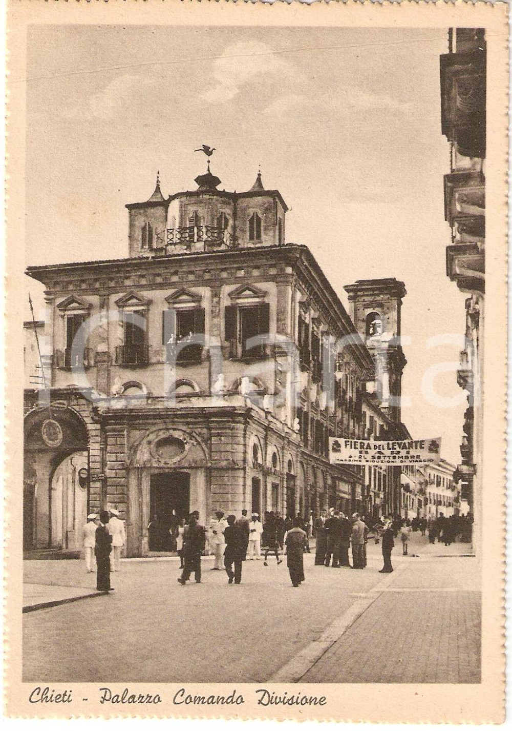 Cartolina originale da collezione 1940 ca CHIETI Palazzo Comando Divisione Striscione FIERA DEL LEVANTE FG NV 1