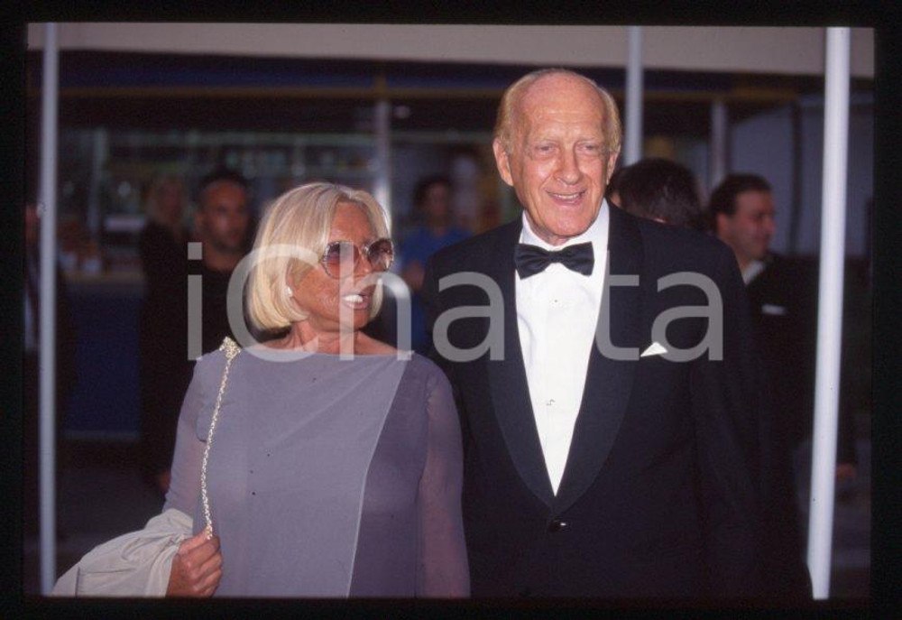 Fotografia d epoca originale 1999 TELEGATTI Arrivo Raimondo VIANELLO Sandra MONDAINI 35 mm vintage slide 1 1