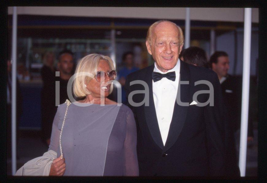 Fotografia d epoca originale 1999 TELEGATTI Arrivo Raimondo VIANELLO Sandra MONDAINI 35 mm vintage slide 1 1