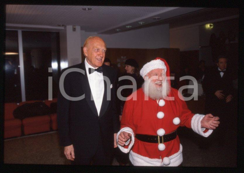 Fotografia d epoca originale 1998 I TRE TENORI Raimondo VIANELLO con Babbo Natale 35mm vintage slide 4 1