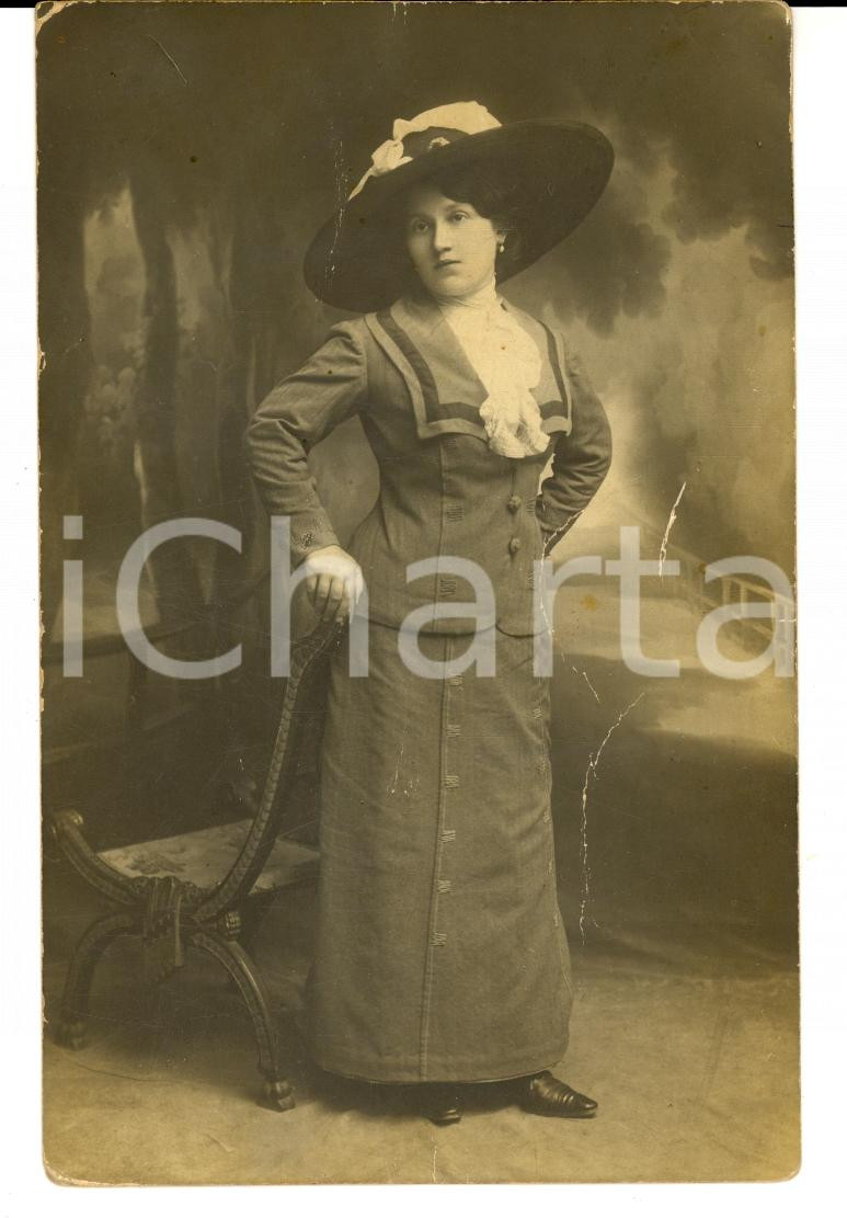 Fotografia d epoca originale 1915 ca MILANO Ritratto di giovane signora Foto Giuseppe BATTELLI FP NV 1