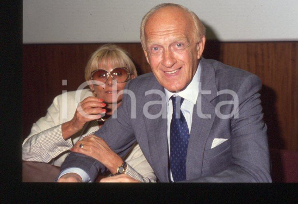 Fotografia d epoca originale 1998 Festival SANREMO Raimondo VIANELLO Sandra MONDAINI 35 mm vintage slide 18 1