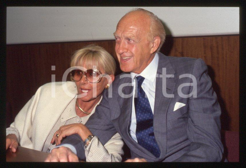Fotografia d epoca originale 1998 Festival SANREMO Raimondo VIANELLO Sandra MONDAINI 35 mm vintage slide 26 1