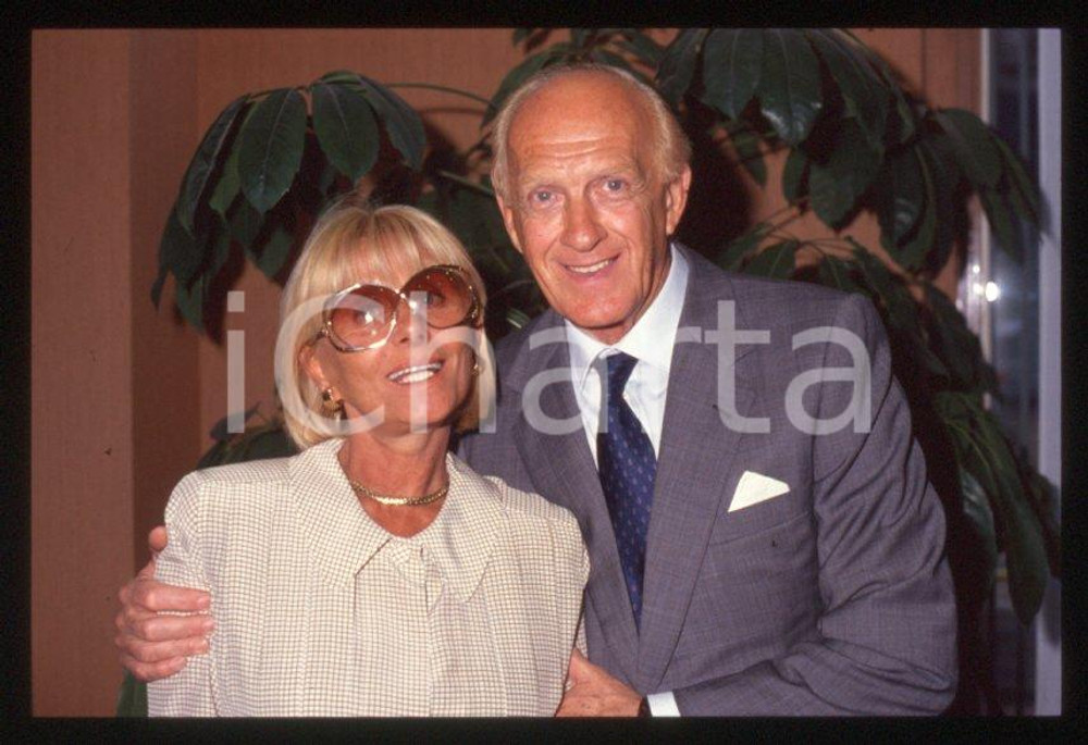 Fotografia d epoca originale 1998 Festival SANREMO Raimondo VIANELLO Sandra MONDAINI 35 mm vintage slide 32 1