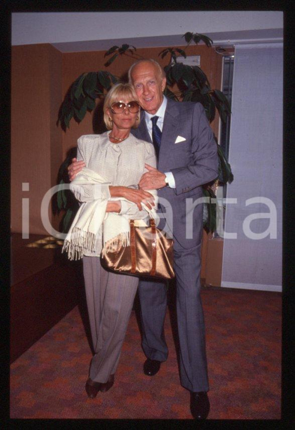 Fotografia d epoca originale 1998 Festival SANREMO Raimondo VIANELLO Sandra MONDAINI 35 mm vintage slide 34 1