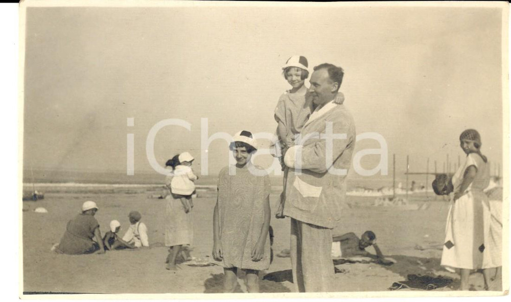 Fotografia d'epoca originale 1923 RIVIERA ROMAGNOLA (?) Famiglia BONESCHI di PAVIA in spiaggia *Foto FP VG 1