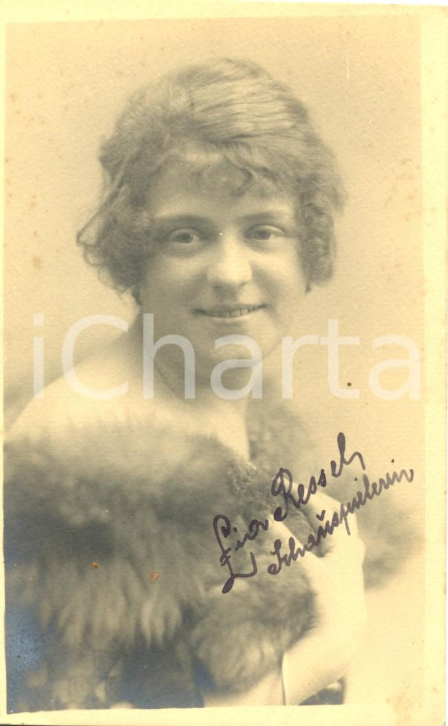 Autografo originale 1930 ca Portrait of LIA RESSEL Actress Postcard FP NV AUTOGRAPH 1