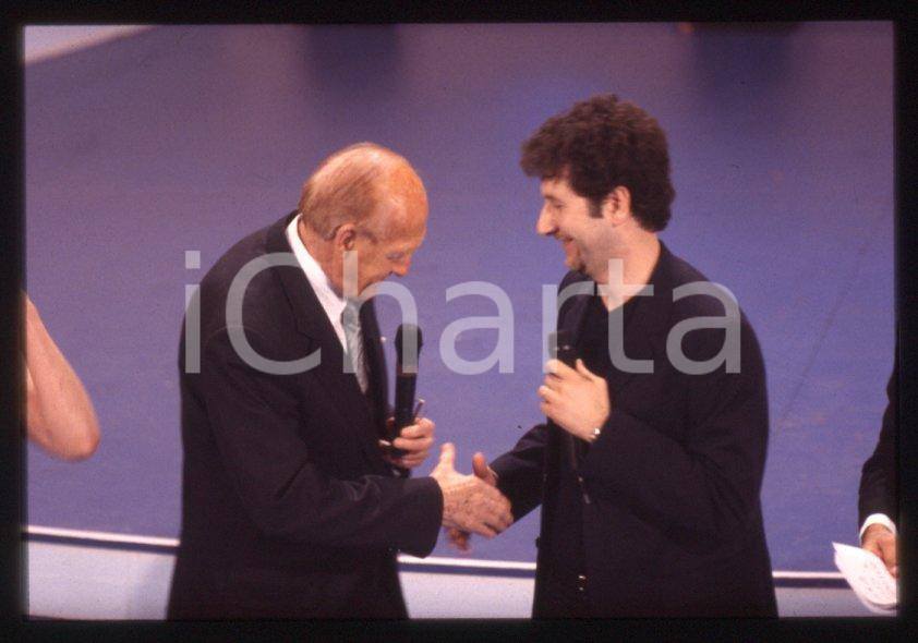 Fotografia d epoca originale Raimondo VIANELLO Fabio FAZIO  Premio TV 1998 35 mm vintage slide 10 1