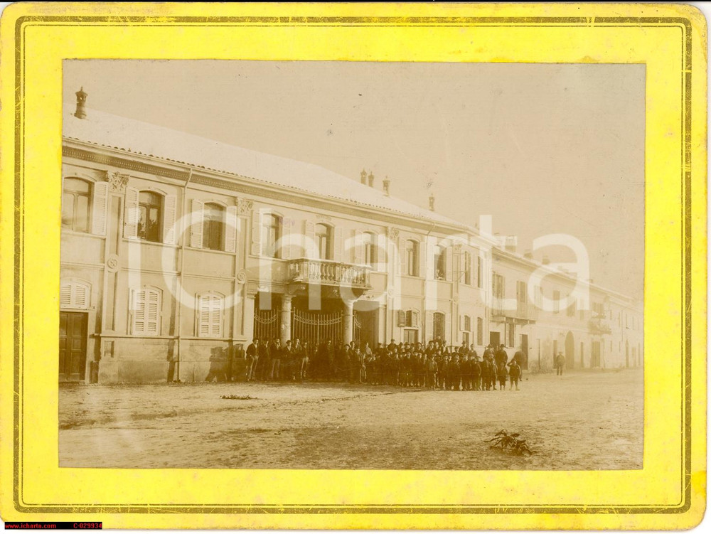 Fotografia d epoca originale 1900 GRAVELLONA LOMELLINA Municipio  Fotografia ANIMATA con scolaresca 1