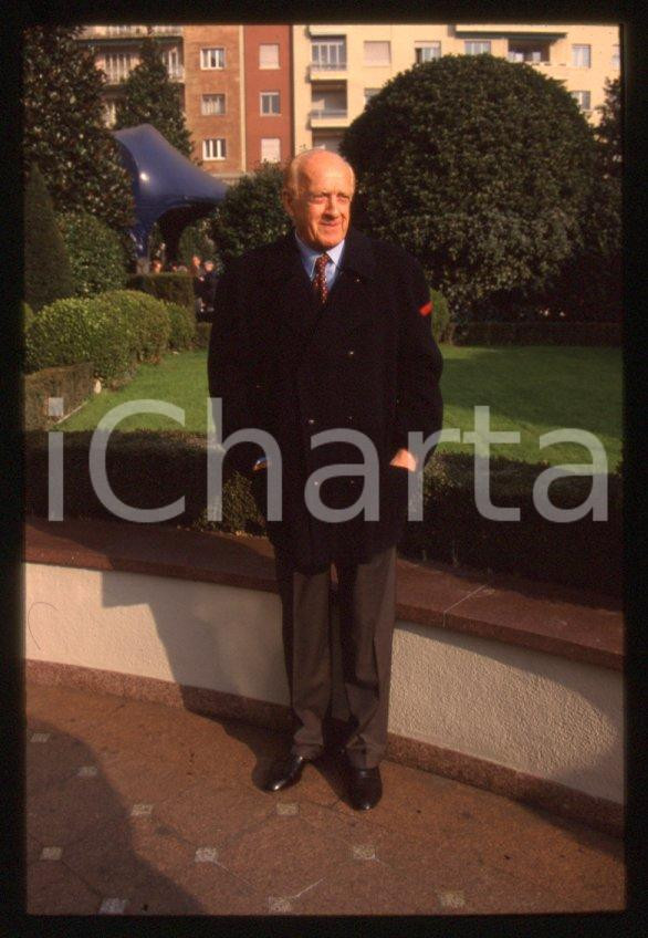 Fotografia d epoca originale Raimondo VIANELLO  Evento in villa  1995 ca 35 mm vintage slide 41 1