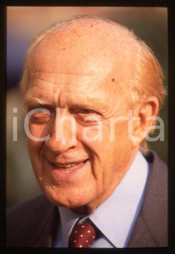 Fotografia d epoca originale Raimondo VIANELLO  Evento in villa  1995 ca 35 mm vintage slide 51 1