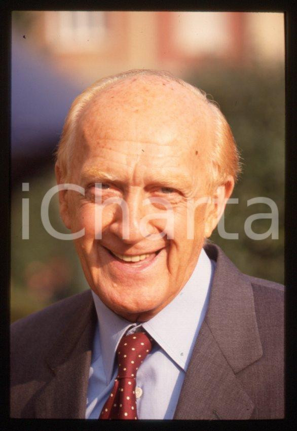 Fotografia d epoca originale Raimondo VIANELLO  Evento in villa  1995 ca 35 mm vintage slide 54 1