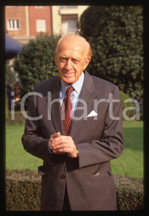 Fotografia d epoca originale Raimondo VIANELLO  Evento in villa  1995 ca 35 mm vintage slide 59 1