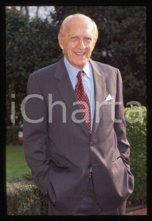 Fotografia d epoca originale Raimondo VIANELLO  Evento in villa  1995 ca 35 mm vintage slide 61 1