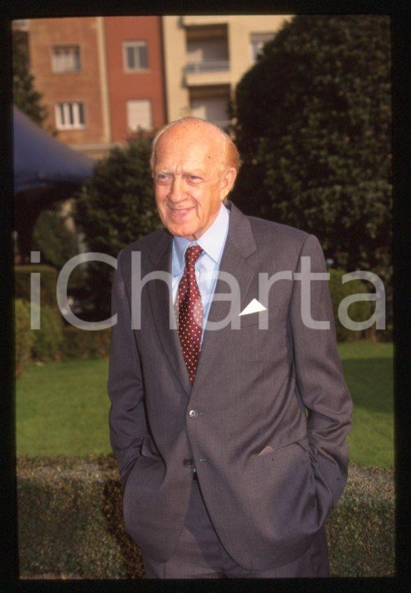 Fotografia d epoca originale Raimondo VIANELLO  Evento in villa  1995 ca 35 mm vintage slide 66 1