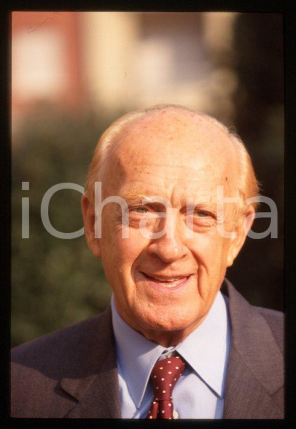 Fotografia d epoca originale Raimondo VIANELLO  Evento in villa  1995 ca 35 mm vintage slide 75 1