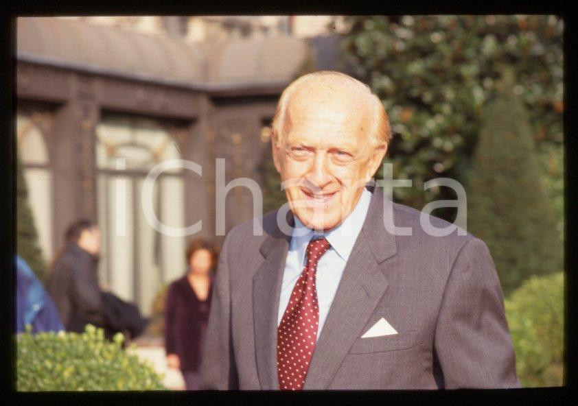 Fotografia d epoca originale Raimondo VIANELLO  Evento in villa  1995 ca 35 mm vintage slide 95 1