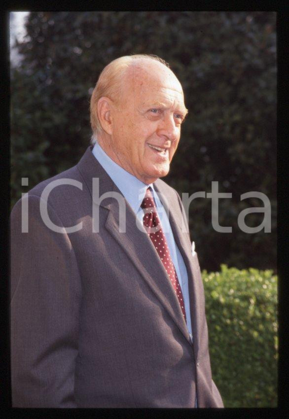 Fotografia d epoca originale Raimondo VIANELLO  Evento in villa  1995 ca 35 mm vintage slide 98 1