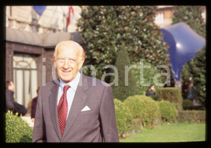 Fotografia d epoca originale Raimondo VIANELLO  Evento in villa  1995 ca 35 mm vintage slide 99 1