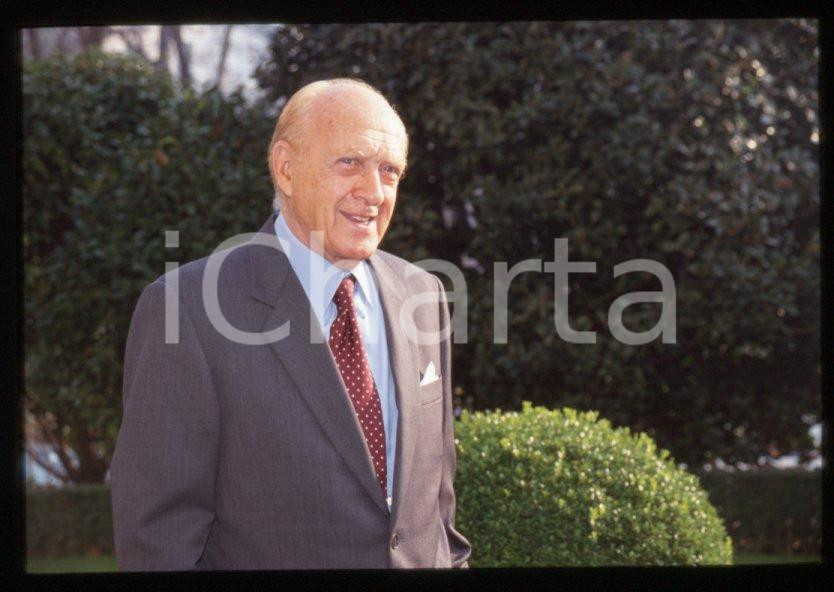 Fotografia d epoca originale Raimondo VIANELLO  Evento in villa  1995 ca 35 mm vintage slide 101 1