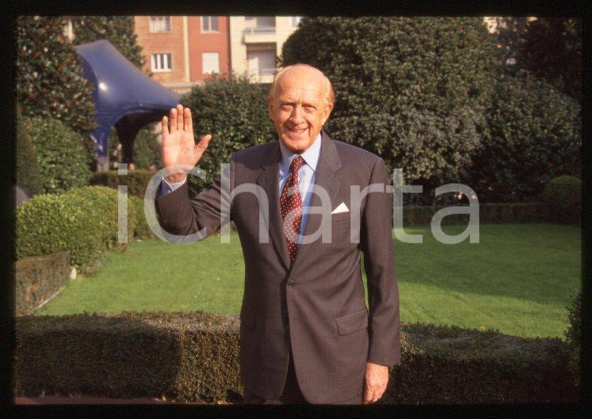 Fotografia d epoca originale Raimondo VIANELLO  Evento in villa  1995 ca 35 mm vintage slide 105 1