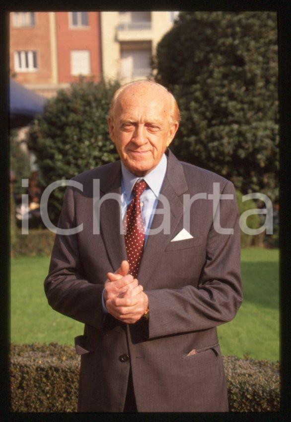Fotografia d epoca originale Raimondo VIANELLO  Evento in villa  1995 ca 35 mm vintage slide 110 1