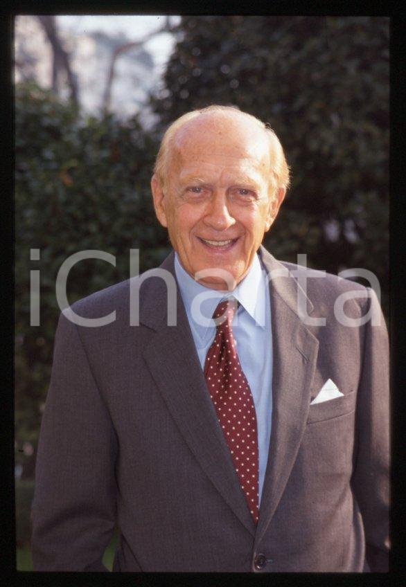 Fotografia d epoca originale Raimondo VIANELLO  Evento in villa  1995 ca 35 mm vintage slide 111 1