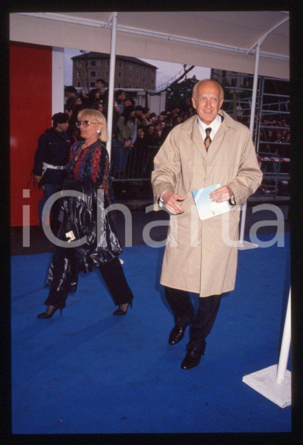 Fotografia d epoca originale Raimondo VIANELLO Sandra MONDAINI  TELEGATTI 1991 35 mm vintage slide 1 1