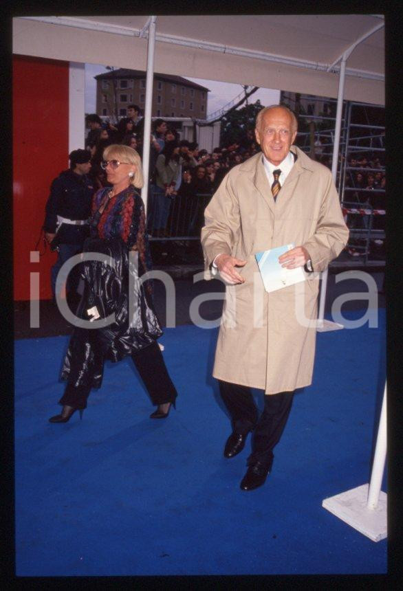Fotografia d epoca originale Raimondo VIANELLO Sandra MONDAINI  TELEGATTI 1991 35 mm vintage slide 1 1