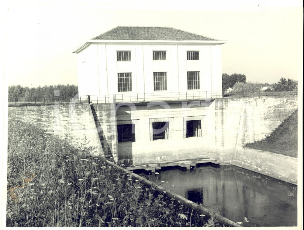 Fotografia d epoca originale 1950 ca CHIGNOLO PO PV La nuova CHIAVICA DEL REALE Foto artistica 23x18 1