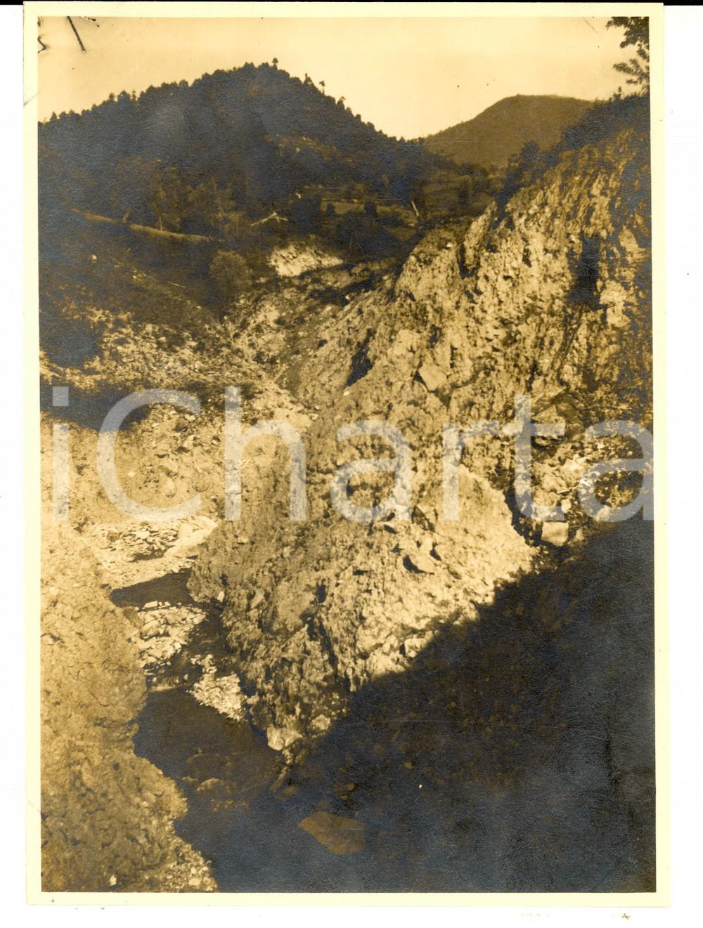 Fotografia d epoca originale 1925 ca STRADA DEL BRALLO Veduta da valle del torrente ARONCHIO Foto artistica 1