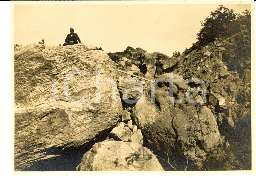 Fotografia d'epoca originale 1925 STRADA DEL BRALLO Ingegneri al lavoro al FOSSO DELLA VALLE *Foto artistica 1