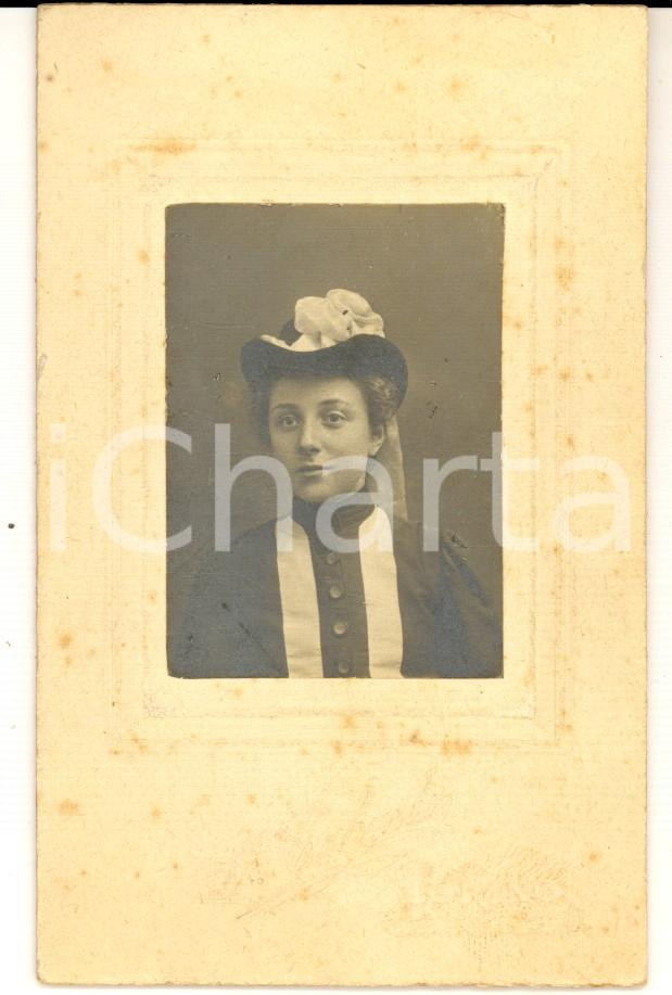 Fotografia d'epoca originale 1880 ca TORINO Giovane donna con cappellino *Fotografia F.lli COLOMBO 1