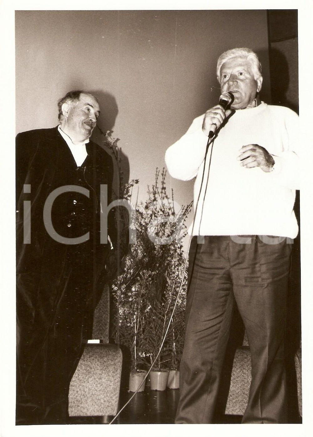 Fotografia d'epoca originale 1990 ca PENNABILLI Sergio ZAVOLI presenta Tonino GUERRA *Fotografia 1