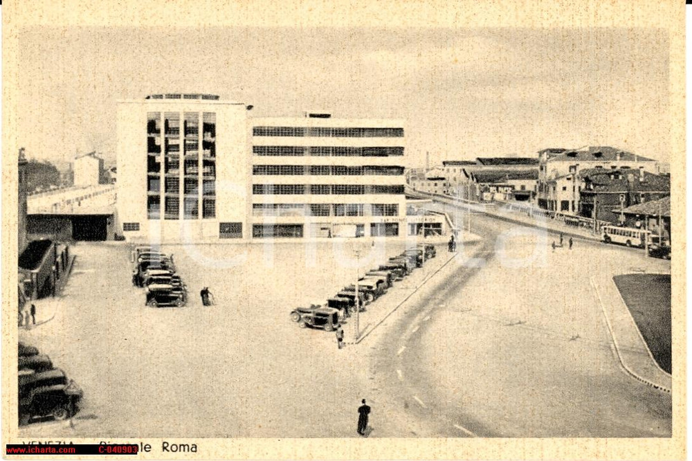 Cartolina originale da collezione Venezia *Piazzale Roma anni '30 - Animata con auto 1