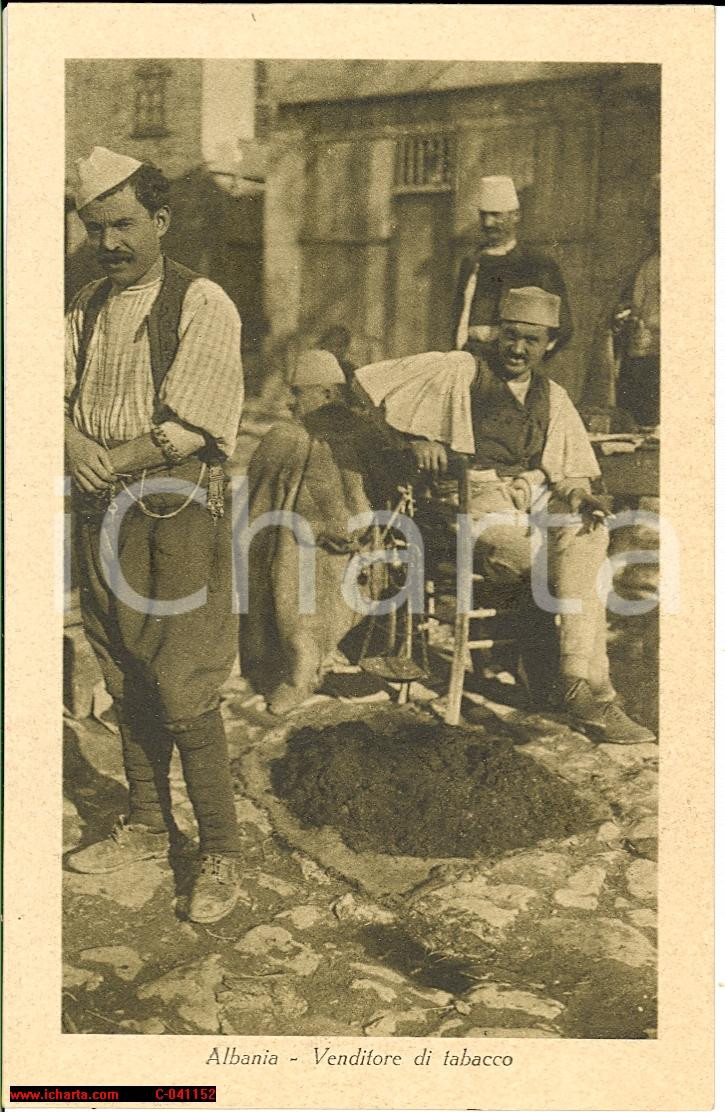Cartolina originale da collezione 1930 ca ALBANIA Venditori di tabacco Costumi Cartolina postale 1
