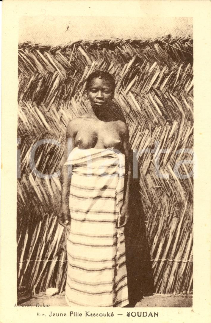 Cartolina originale da collezione 1930 ca SUDAN Costumi arabi *Ragazza KASSOUKE' FP NV 1