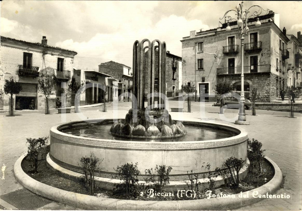 Cartolina originale da collezione 1968 BICCARI FG La fontana del Centenario FG VG 1