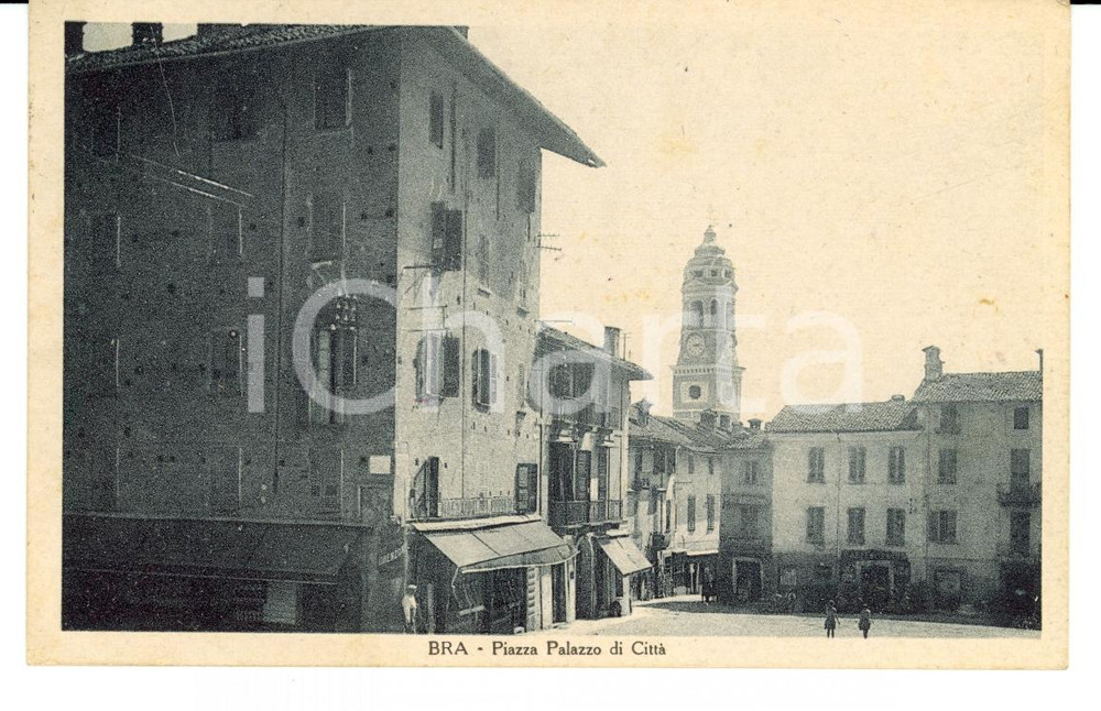Cartolina originale da collezione 1931 BRA (CN) Piazza Palazzo di CittÃ  *Cartolina ANIMATA FP VG 1