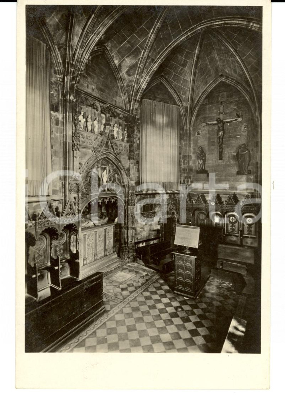 Cartolina originale da collezione 1940 ca SALUZZO (CN) Chiesa di S. Giovanni Il coro FP VG 1