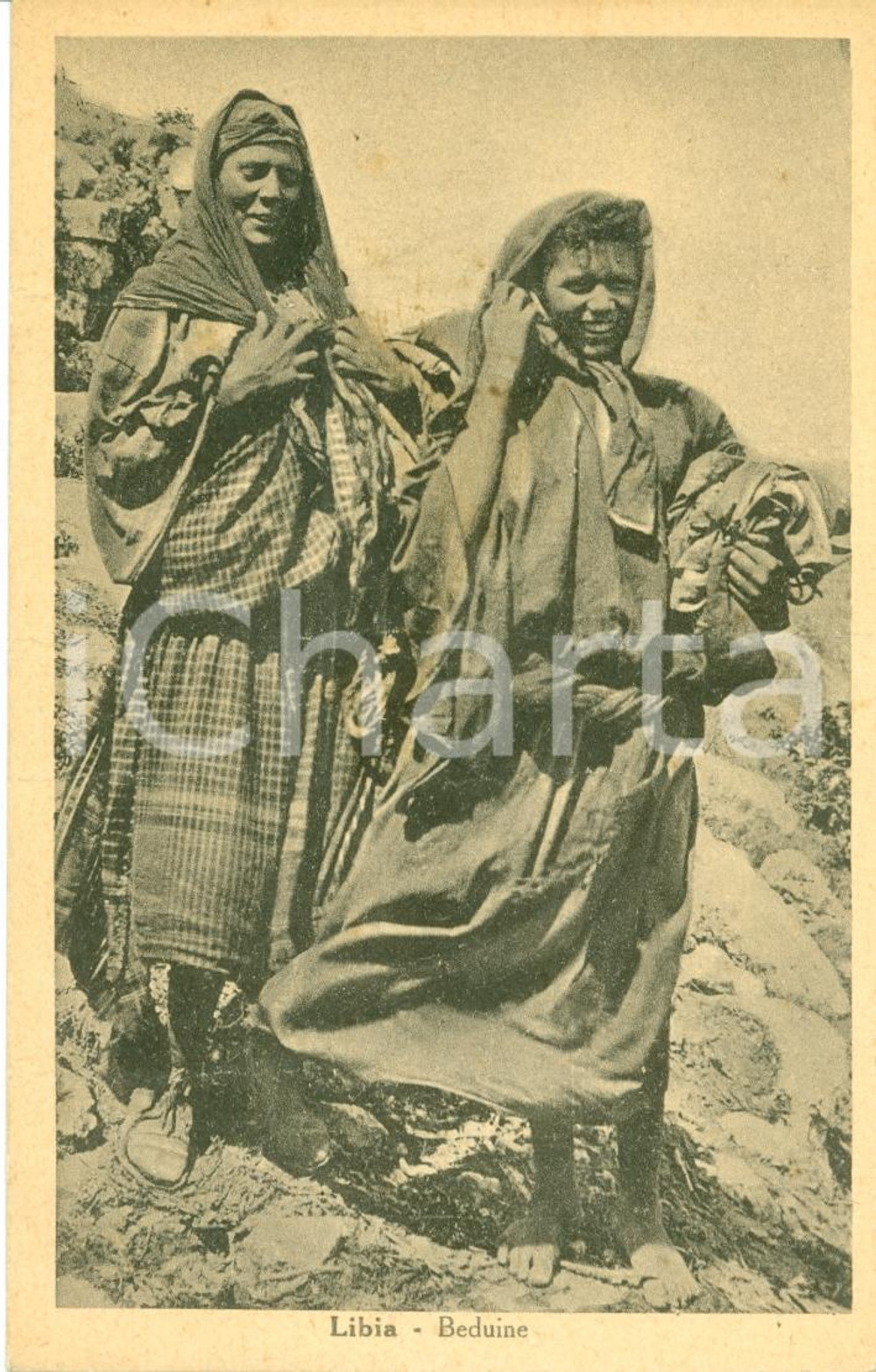 Cartolina originale da collezione 1925 ca LIBIA Beduine in costume tipico *Cartolina COLONIALE FP NV 1